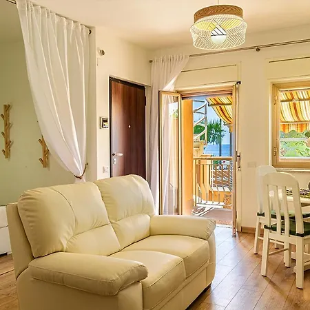 Casa Morgana-beachfront * Roccalumera