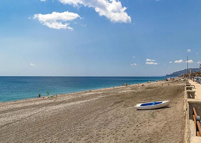 Casa Morgana-beachfront * Roccalumera