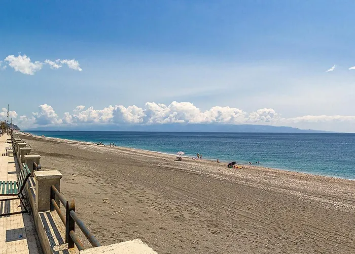 Casa Morgana-beachfront Appartamento *