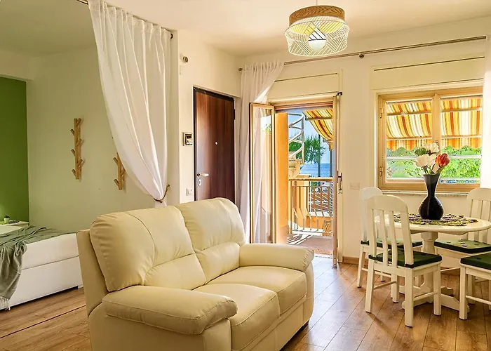 Casa Morgana-beachfront * Roccalumera